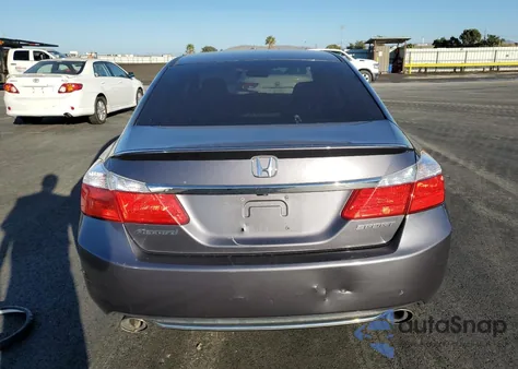 2015 Honda Accord Sport z USA, uszkodzony, nr VIN 1HGCR2F5XFA139817